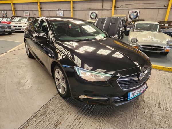 Opel Insignia Hatchback, Diesel, 2018, Black