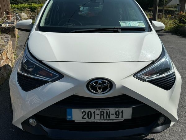 Toyota Aygo Hatchback, Petrol, 2020, White