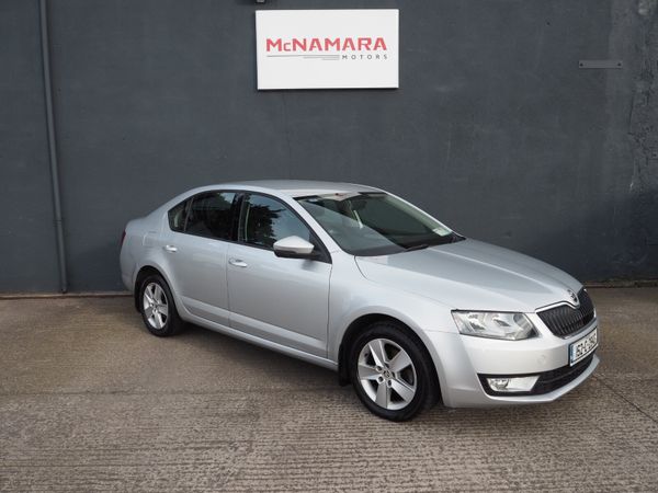 Skoda Octavia Saloon, Petrol, 2015, Silver