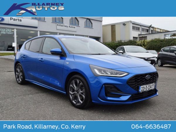 Ford Focus Hatchback, Petrol, 2022, Blue