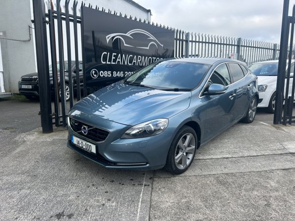 Volvo V40 Hatchback, Petrol, 2014, Blue