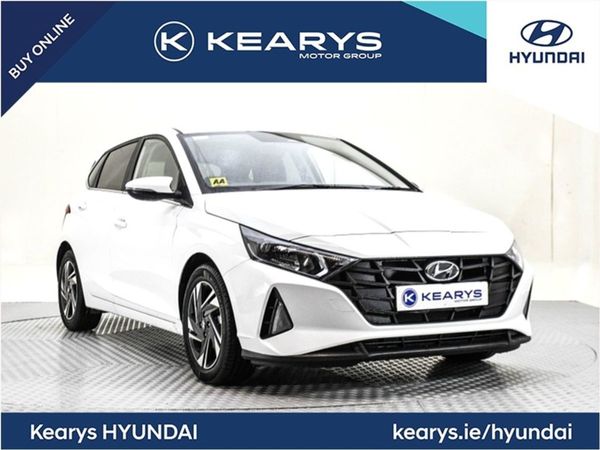 Hyundai i20 Hatchback, Petrol, 2023, White