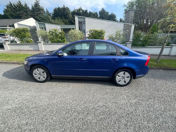Volvo S40 Saloon, Diesel, 2009, Blue