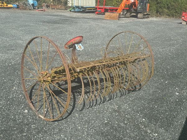 Hay rake for sale in Co. Kildare for €200 on DoneDeal