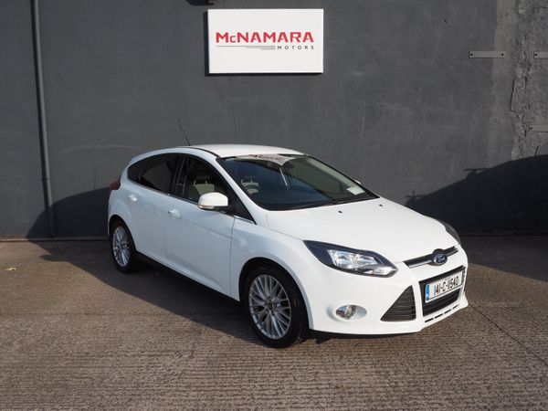 Ford Focus Hatchback, Petrol, 2014, Silver