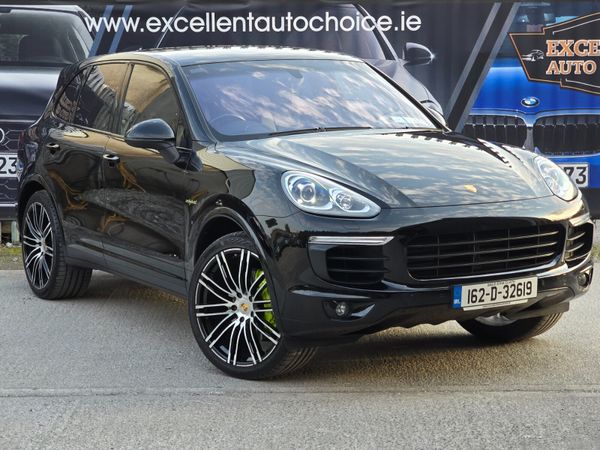 Porsche Cayenne SUV, Petrol Plug-in Hybrid, 2016, Black