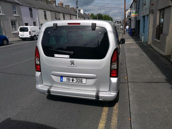 Peugeot Partner MPV, Diesel, 2019, Silver