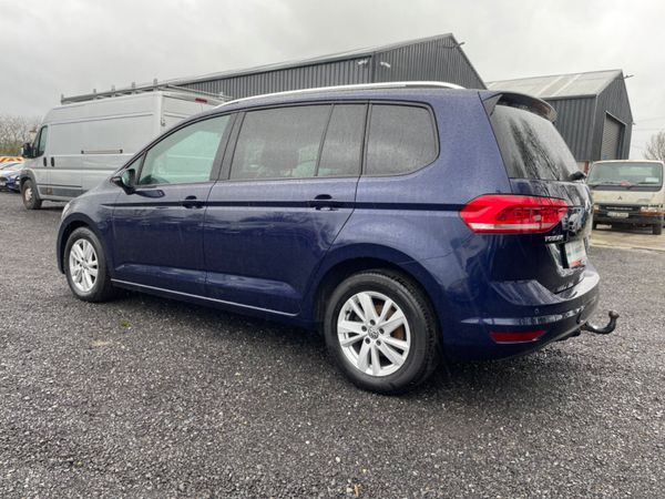 Volkswagen Touran MPV, Diesel, 2020, Blue