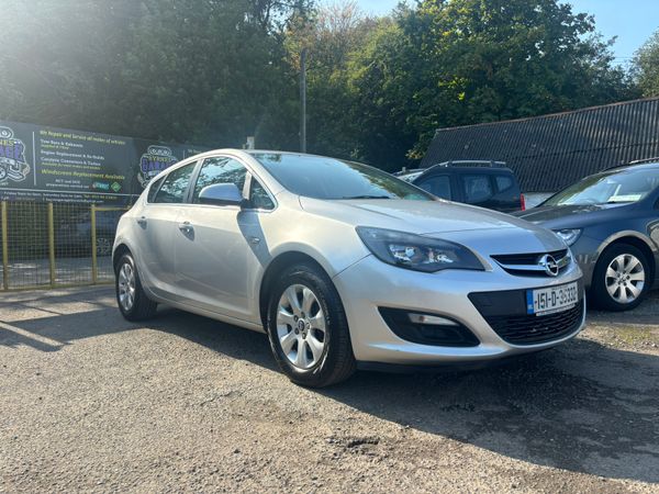 Opel Astra Hatchback, Diesel, 2015, Silver