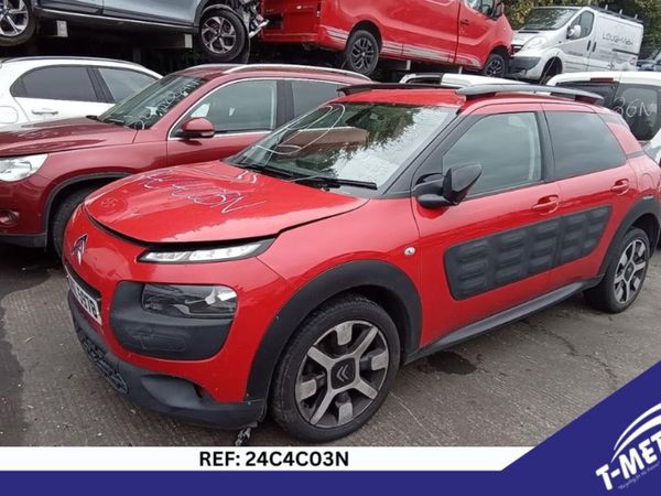 Citroen C4 Cactus Hatchback, Diesel, 2015, Red