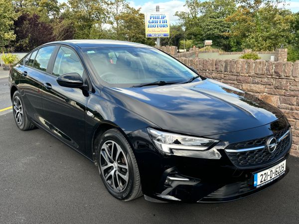 Opel Insignia Hatchback, Diesel, 2022, Black