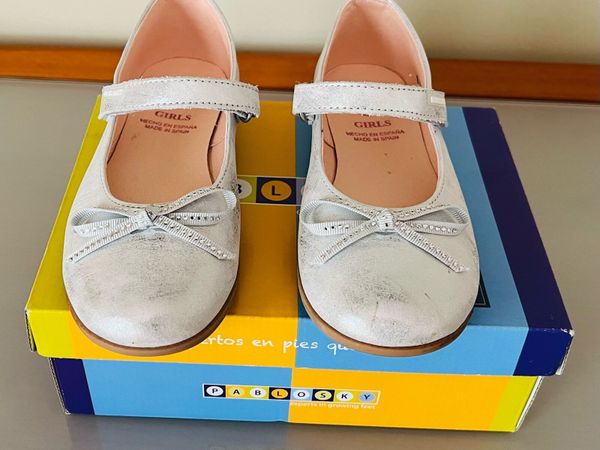 clarks girls shoes size 11 118 All Sections Ads For Sale in Ireland DoneDeal