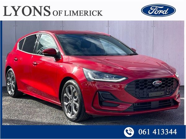 Ford Focus Hatchback, Petrol Hybrid, 2024, Red