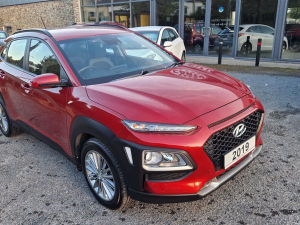 Hyundai KONA Hatchback, Petrol, 2019, Red