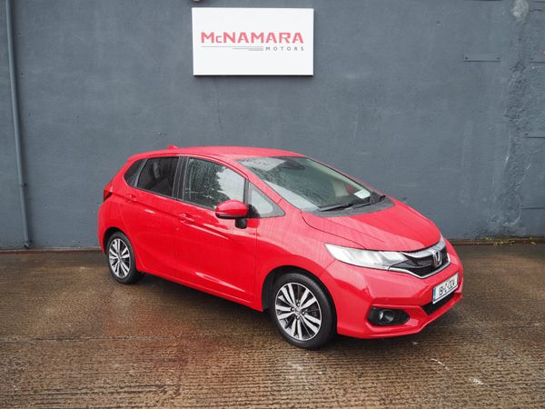 Honda Jazz Hatchback, Petrol, 2019, Red