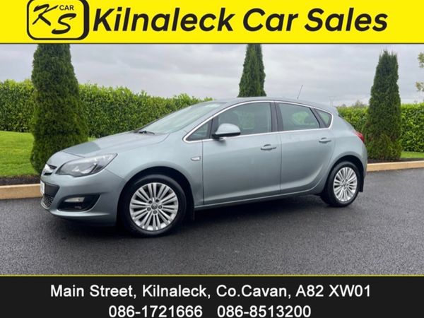 Opel Astra Hatchback, Diesel, 2015, Silver