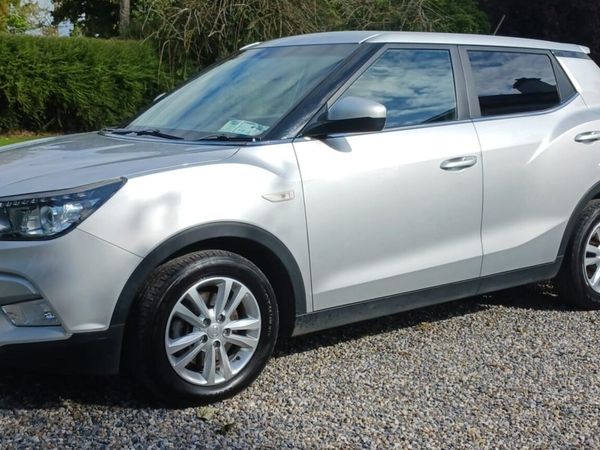 SsangYong Tivoli SUV, Diesel, 2016, Silver