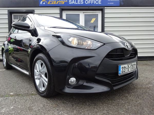 Toyota Yaris Hatchback, Petrol, 2022, Black