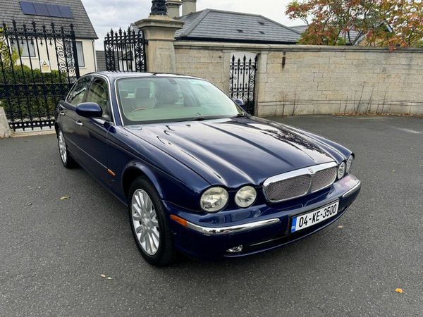Jaguar XJ Saloon, Petrol, 2004, Blue