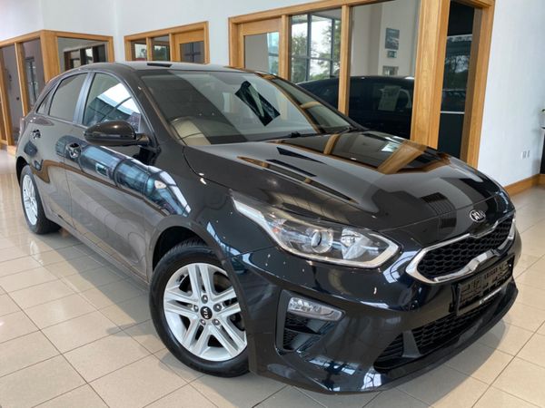 Kia Ceed Hatchback, Diesel Hybrid, 2021, Black