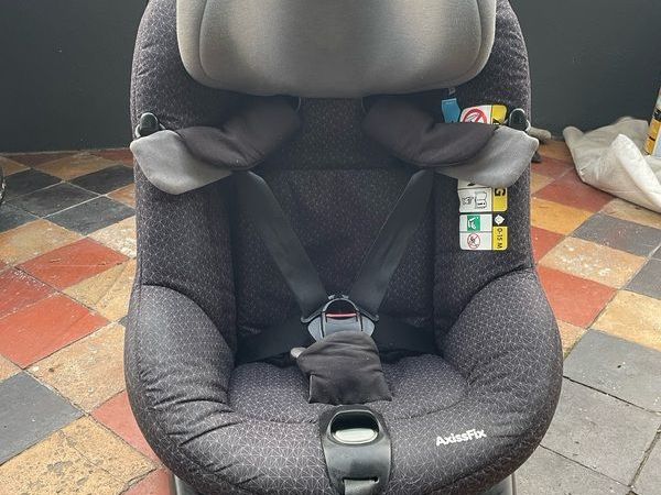 maxi cosi axissfix i size car seat 42 All Sections Ads For Sale in Ireland DoneDeal