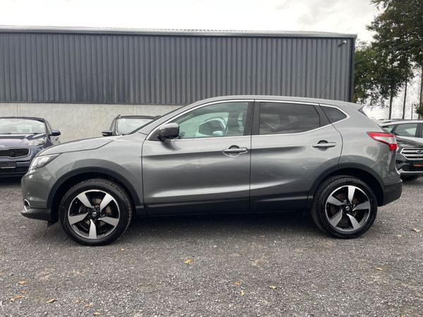 Nissan Qashqai SUV, Diesel, 2017, Grey