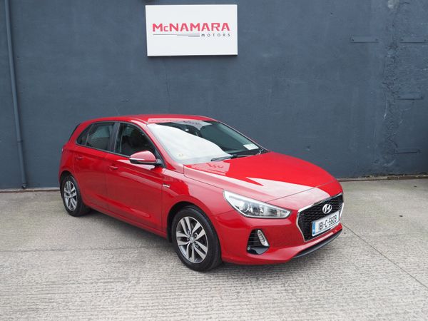 Hyundai i30 Hatchback, Petrol, 2018, Red