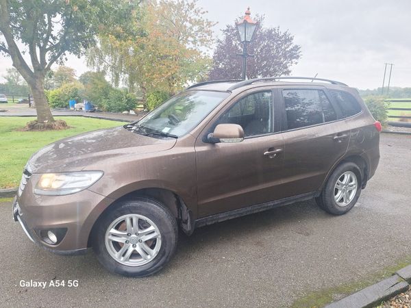 Hyundai Santa Fe SUV, Diesel, 2013, Brown