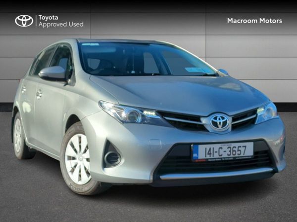 Toyota Auris Hatchback, Diesel, 2014, Grey