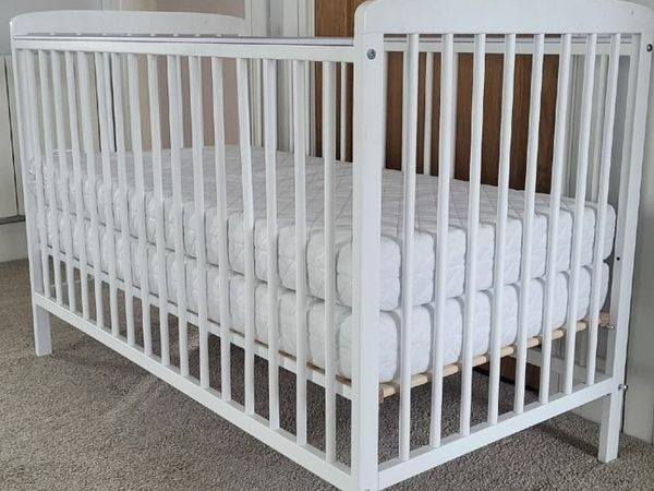 Cot Baby Elegance Starlight Cot for sale in Co. Cork for 50 on DoneDeal