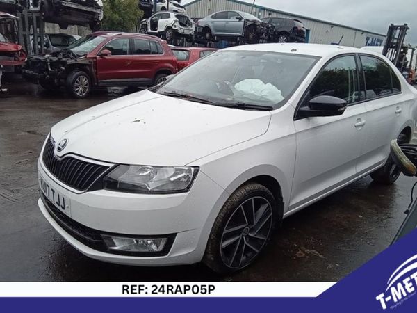 Skoda Rapid Hatchback, Petrol, 2017, White