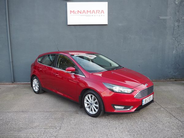 Ford Focus Hatchback, Diesel, 2015, Red