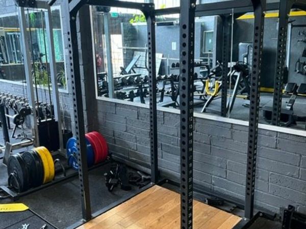 Squat rack done deal sale