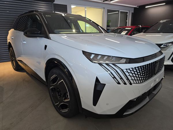 Peugeot 5008 SUV, Electric, 2025, White