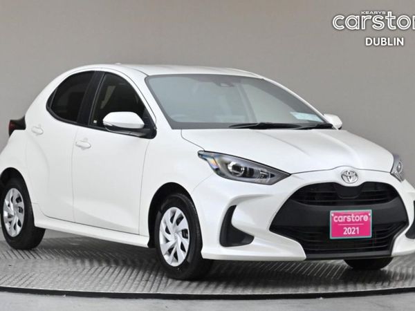 Toyota Yaris Hatchback, Petrol, 2021, White