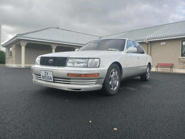 Toyota Other Saloon, Petrol, 1992, White