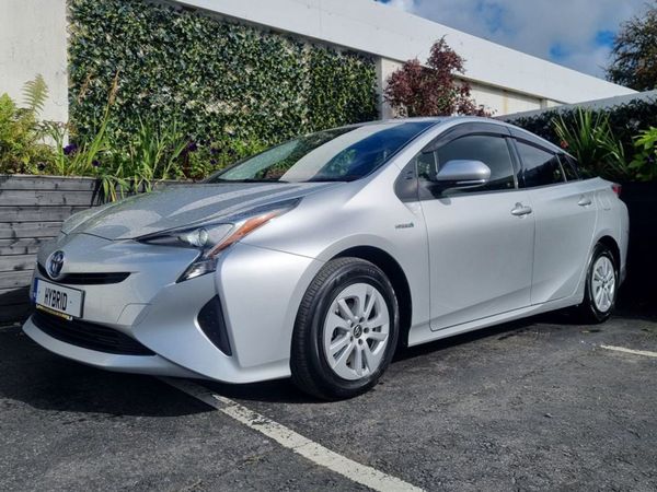 Toyota Prius Saloon, Hybrid, 2016, Silver