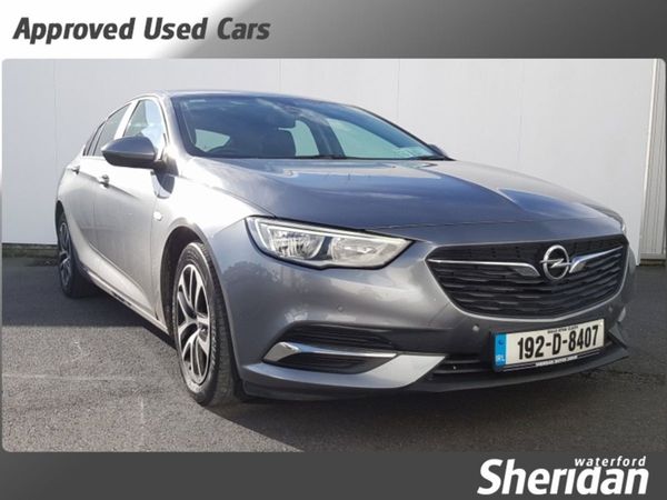 Opel Insignia Hatchback, Diesel, 2019, Grey