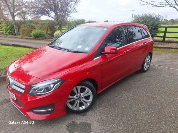 Mercedes-Benz B-Class MPV, Petrol, 2018, Red