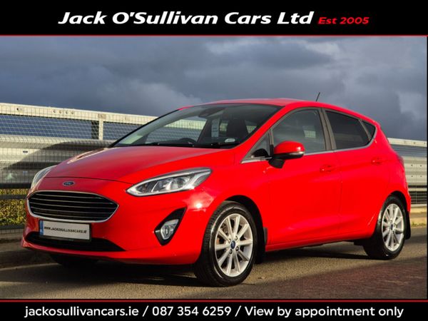 Ford Fiesta Hatchback, Petrol, 2020, Red