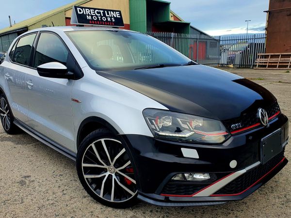 Volkswagen Polo Hatchback, Petrol, 2015, Silver