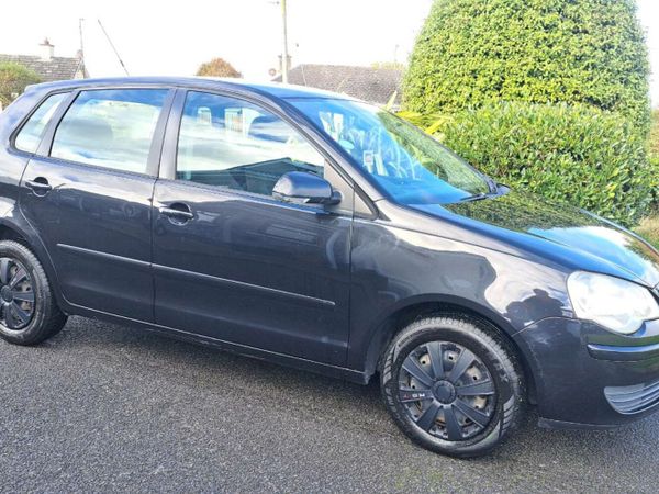 Volkswagen Polo Hatchback, Petrol, 2007, Black