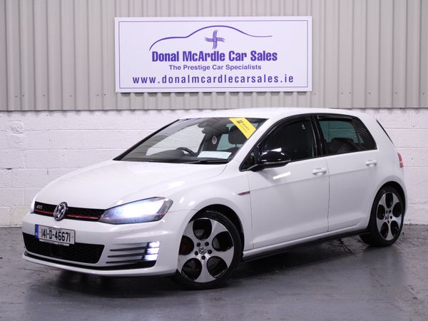 Volkswagen Golf Hatchback, Petrol, 2014, White