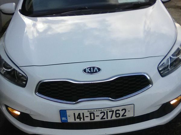 Kia Ceed Hatchback, Diesel, 2014, White