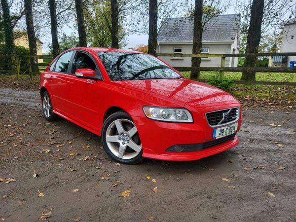 Volvo S40 Saloon, Diesel, 2009, Red