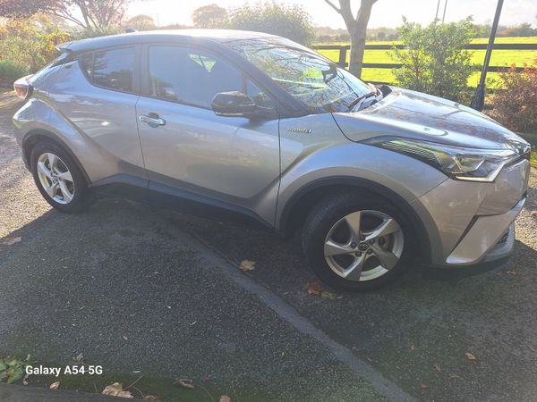 Toyota C-HR SUV, Petrol Hybrid, 2018, Silver