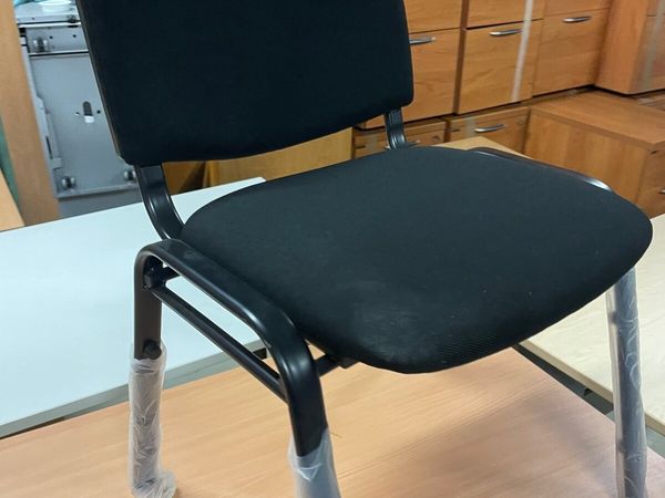 EQI-38 Stacking chair 【公式通販】