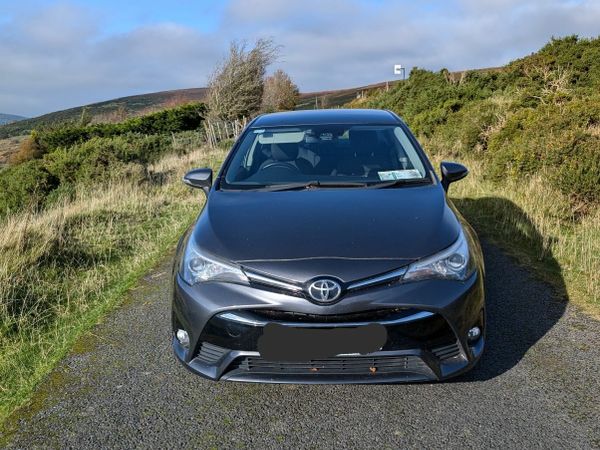 Toyota Avensis Saloon, Diesel, 2018, Grey