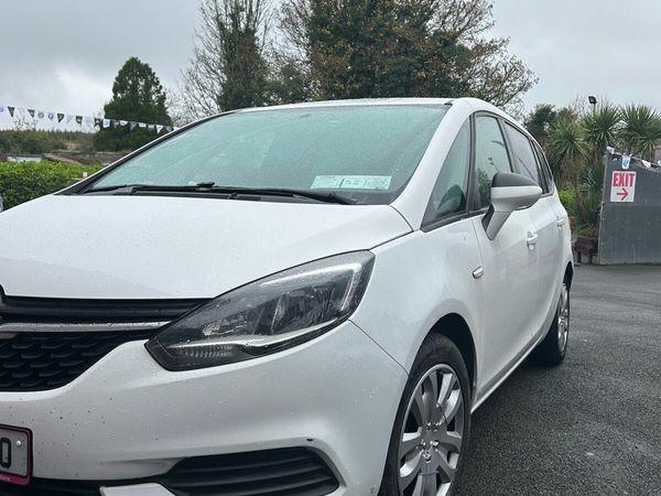 Opel Zafira MPV, Petrol, 2017, White