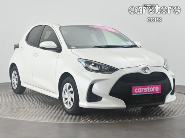 Toyota Yaris Hatchback, Petrol, 2022, White